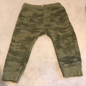 Toddler Zara camo joggers